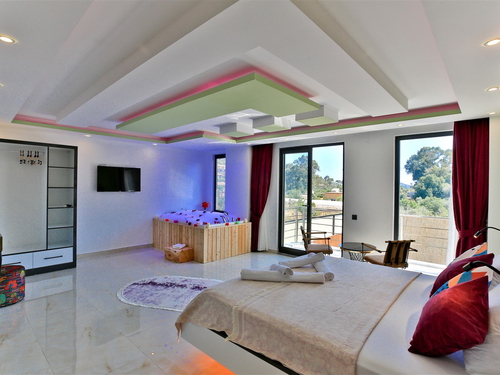  gece  -  Kasım
  | Kalkan Patara’da Jakuzili ve Korunaklı Özel Havuzlu Villa